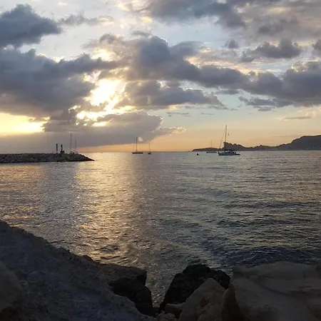 Lägenhet Le Petit Eden De La Madrague Face A La Ciotat *